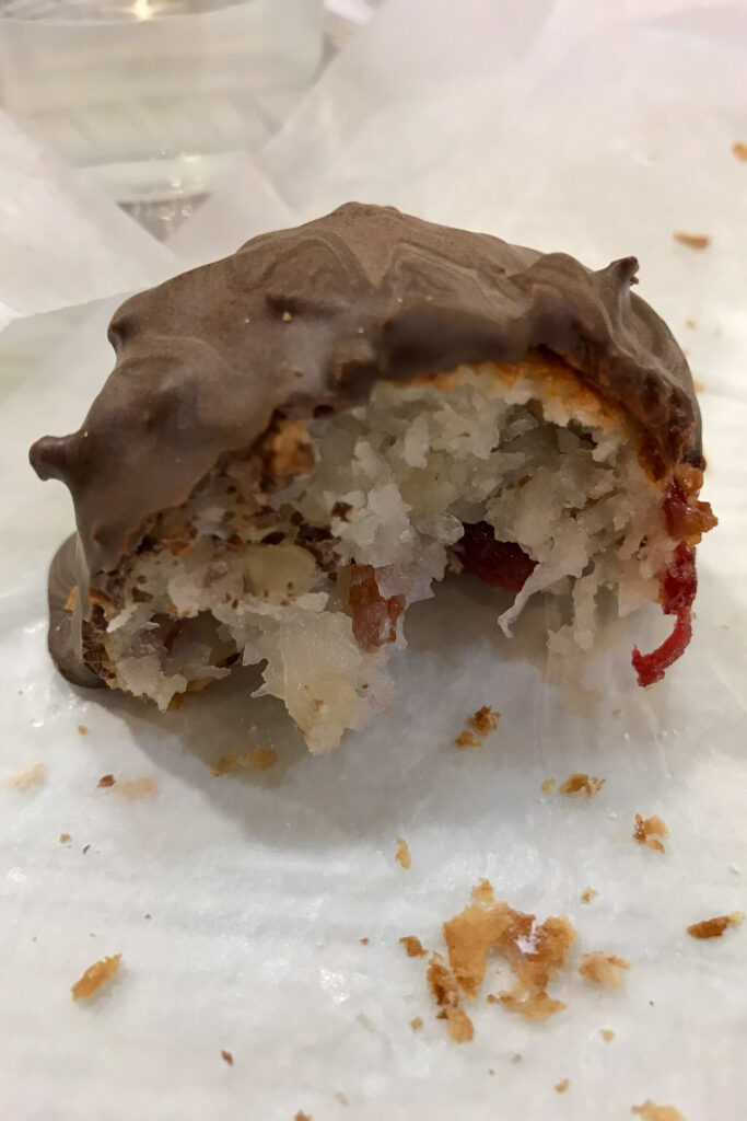 Coconut macaroon