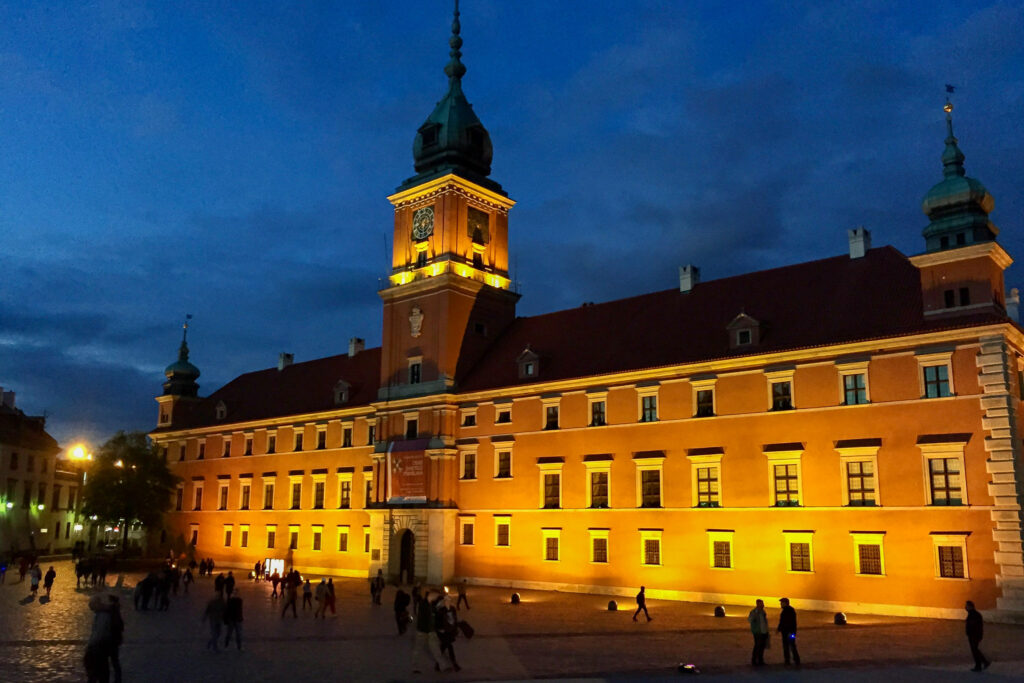 Warsaw Castle at night